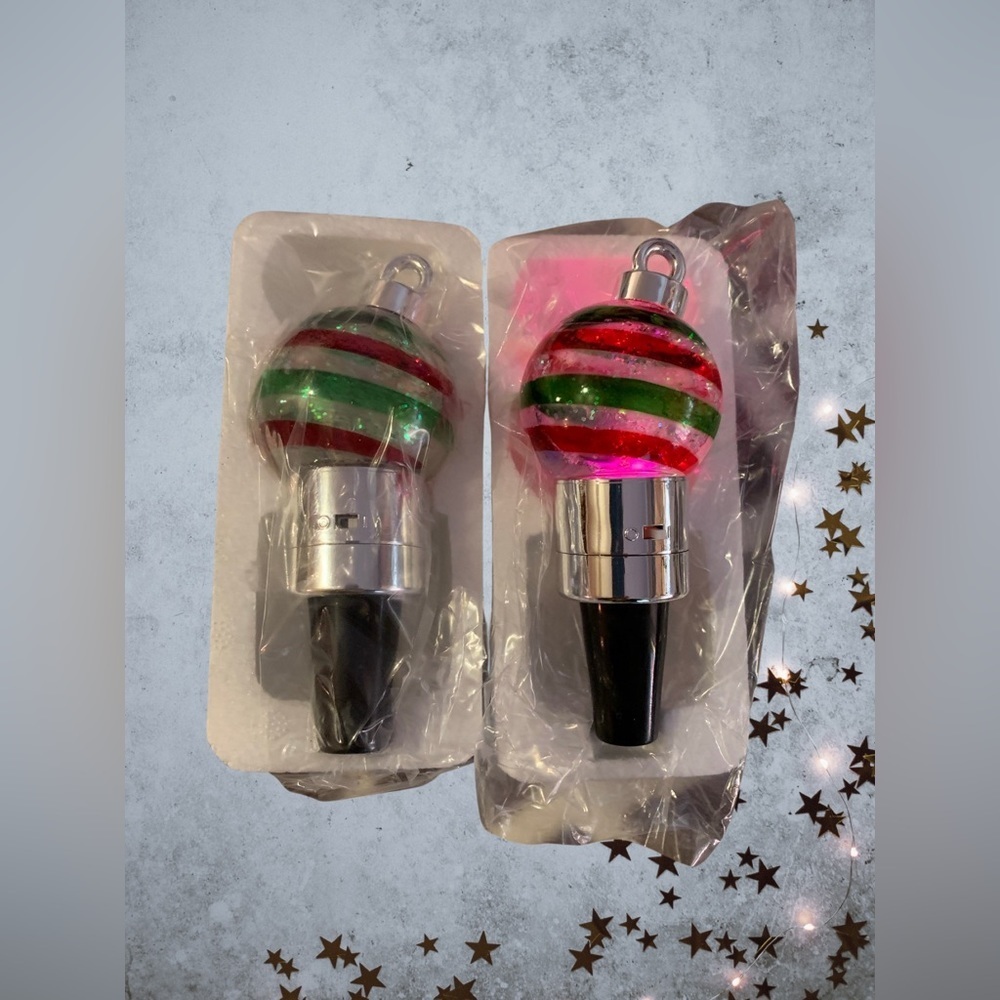 SET OF TWO AVON LIGHT UP BOTTLE STOPPERS